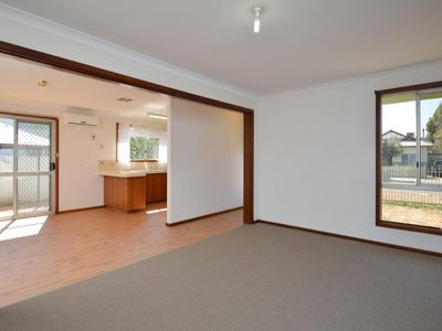 10 Dorothea Street, South Kalgoorlie