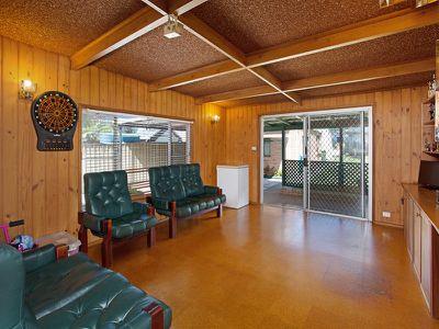 42 Devonshire Crescent, Oak Flats