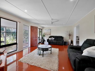 48 FIRST AVENUE, Woodgate