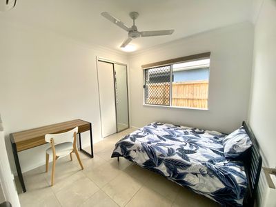 5 Creekview Parade, Bentley Park