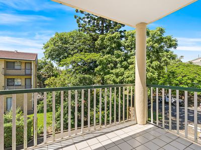 2 / 5 Vincent Street, Indooroopilly