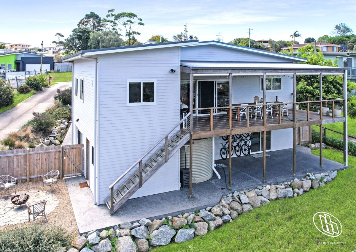 4 Yabbarra Drive, Dalmeny