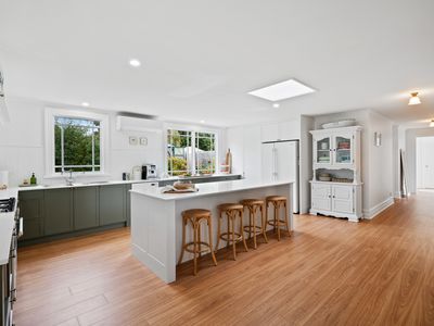 15 Woodbridge Hill Road, Woodbridge