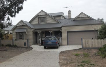 5 Chauncy Way, Lynbrook