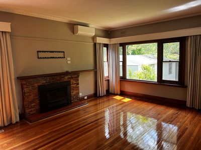 1 Grenfell Road, Mount Waverley
