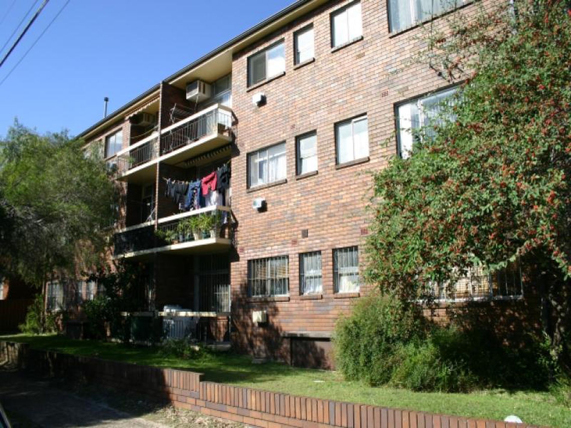 12 / 32 Barber Avenue, Eastlakes
