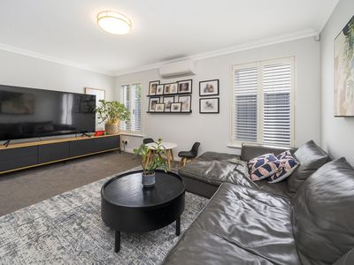 38B Ullapool Road, Mount Pleasant