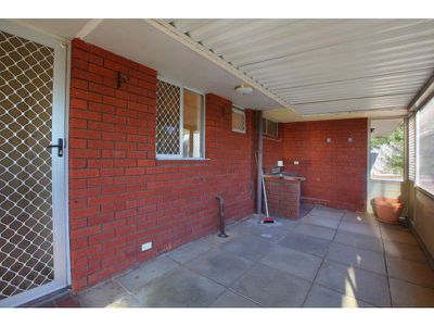 2 Lensham Place, Armadale