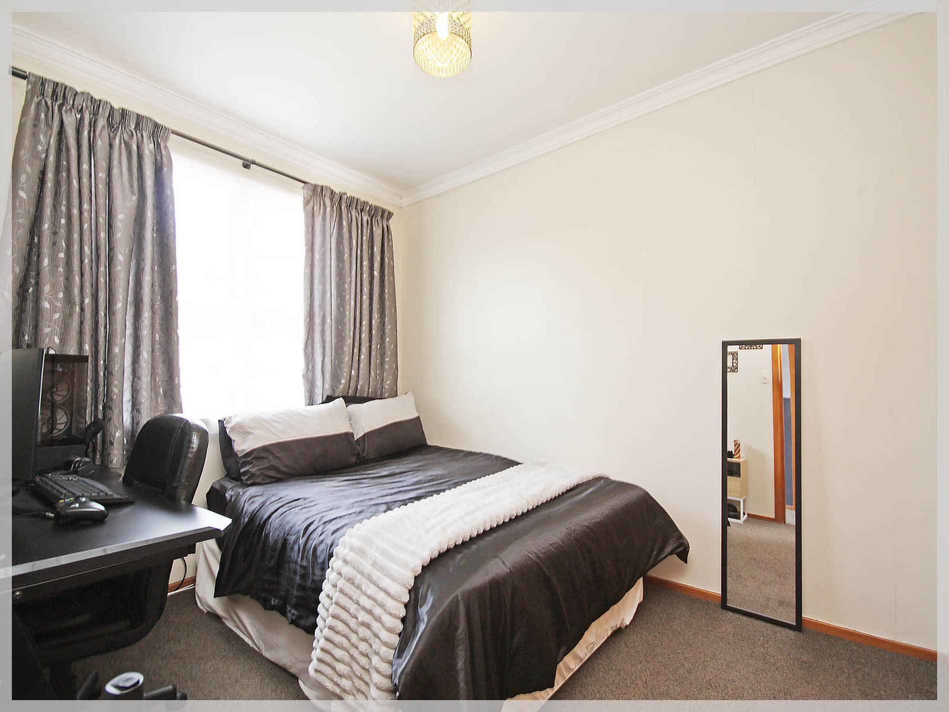 flat 3 / 72 Queen Street West, Levin