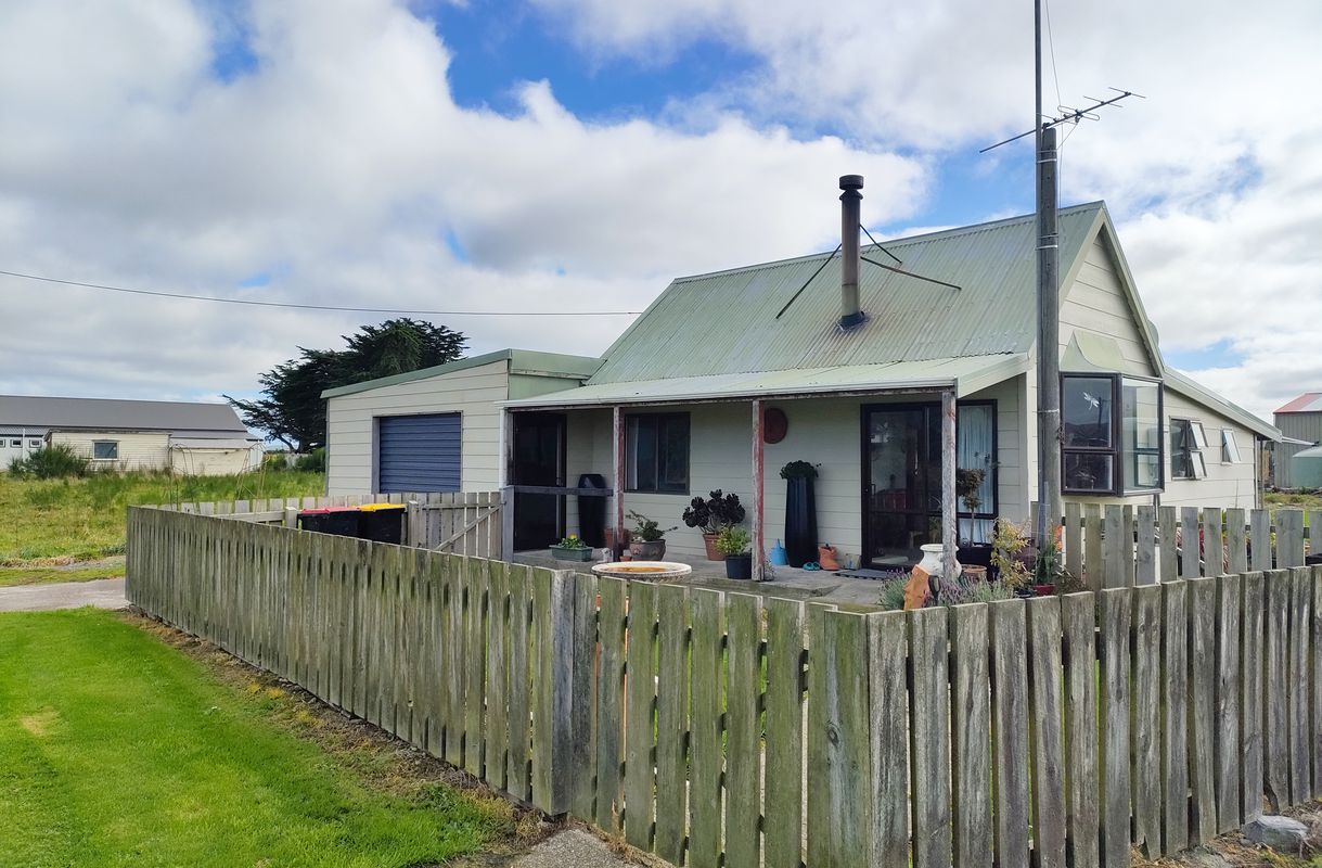 6 Manuka Street, Colac Bay Real Estate South Limited