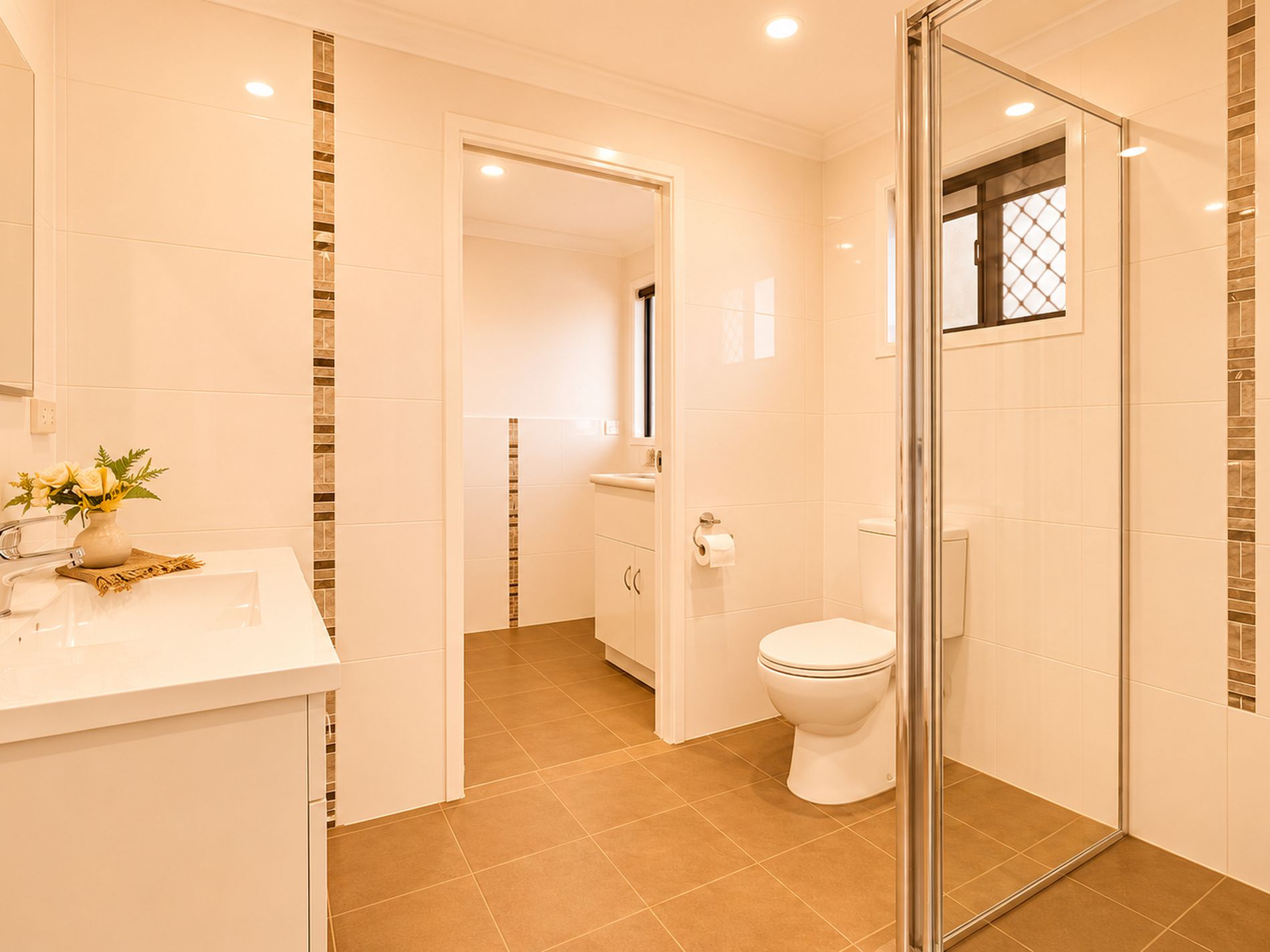 11 Ensenada Ct, Broadbeach Waters