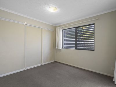 15 / 4-8 Omeo Street, Macgregor