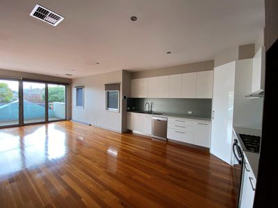 1 / 252 Pakington Street, Geelong West