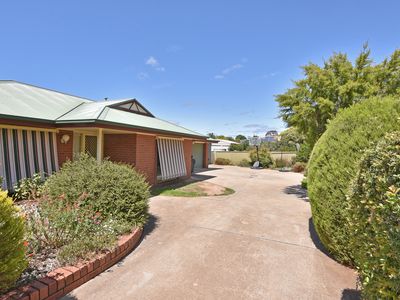 1 & 2 / 77 Symonds Street, Golden Square