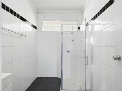 33 Arthur Street, George Town