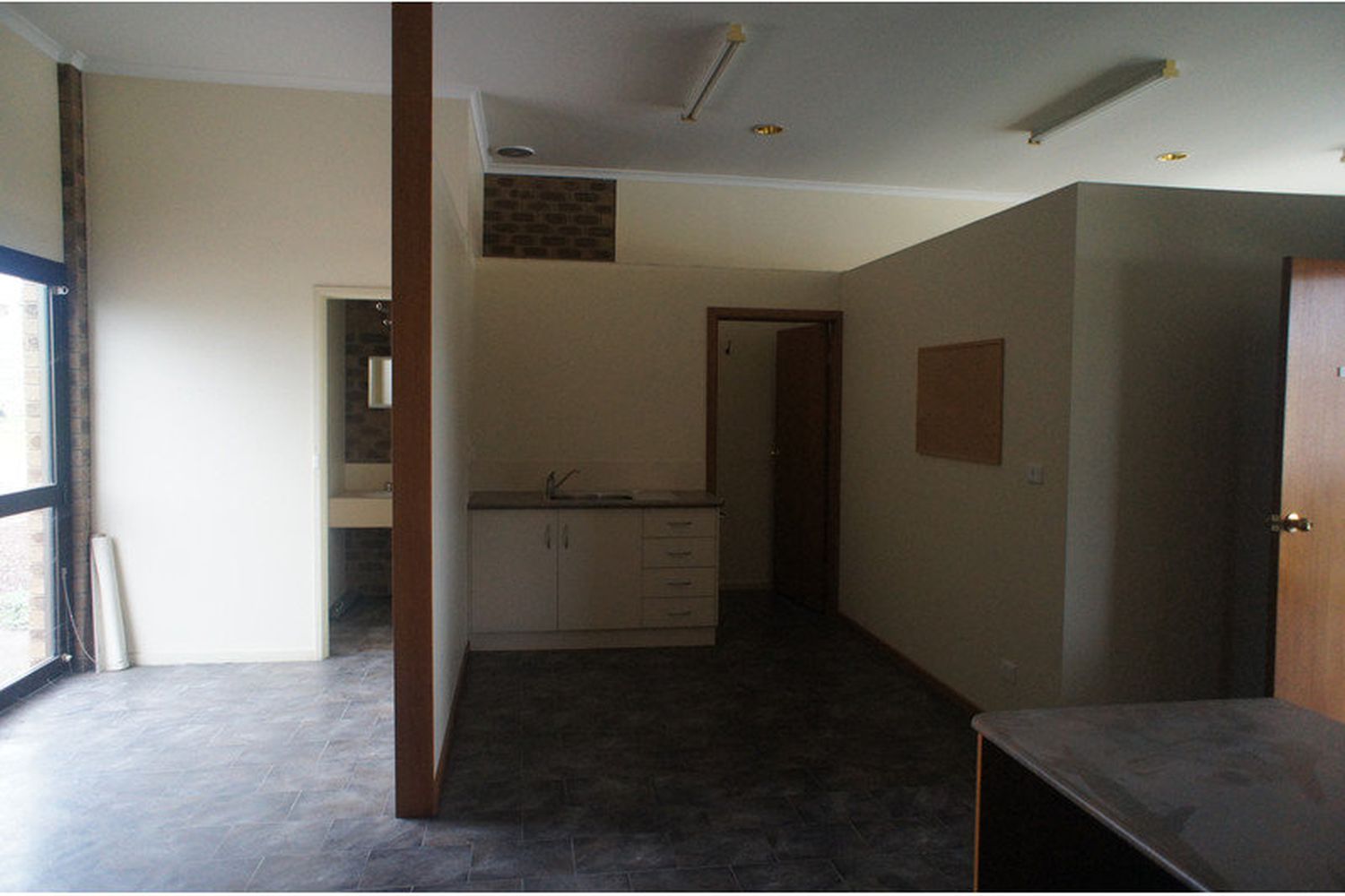 2 / 31 - 33 O'Callaghans Prd, Horsham