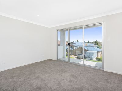1 / 28 Lord Howe Avenue, Shell Cove