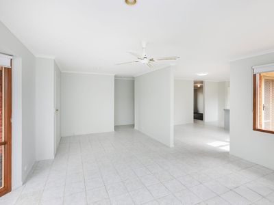 33 Kathleen Crescent, Hoppers Crossing