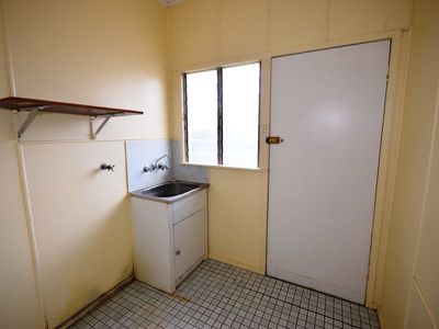 100 Crane Street, Longreach