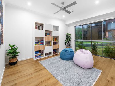 1 Paige Crescent, Wakerley