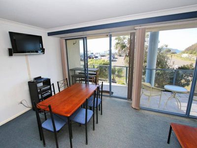 9 / 1 Beach Road, Hawks Nest