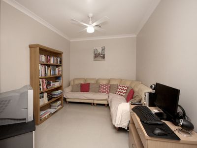 10 Holdsworth Road, North Ipswich