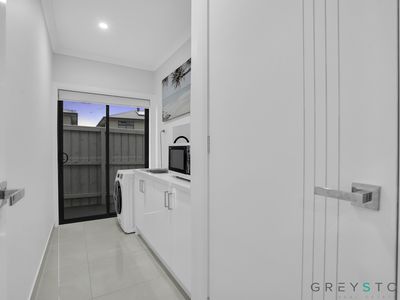 34 Waterfern Street, Fraser Rise