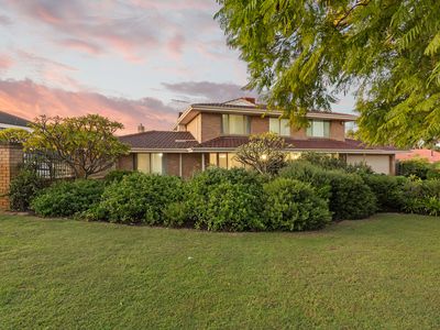 4 Parker Place, Winthrop