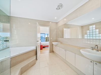 1 Berndt Grove, Winthrop