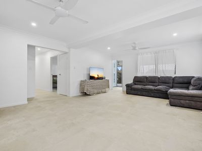 26 Meikleville Street, Meikleville Hill