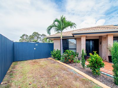 8 McIntyre Court, Urraween