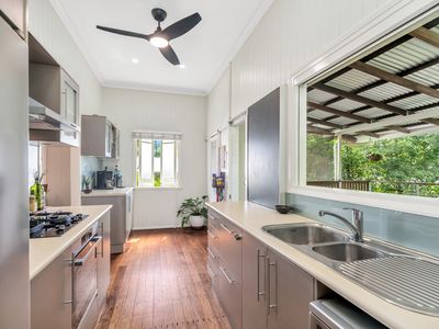 30 Rowe Street, Earlville