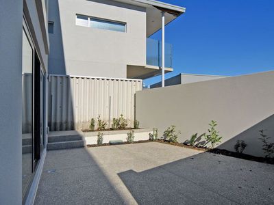 4/8 Sorrento Street, North Beach
