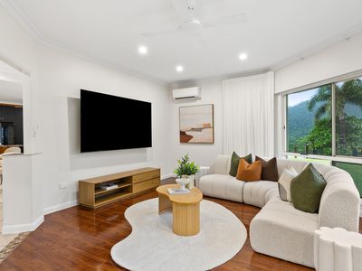 10-12 Lichen Close, Redlynch