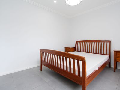 Flat / 64 Jubilee Avenue, Beverley Park