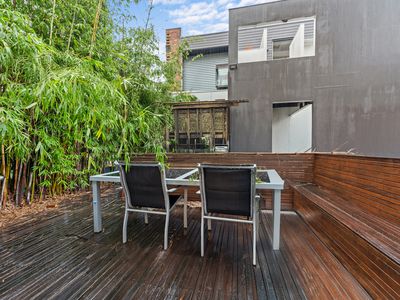 106-108 Bowen Street, Spring Hill