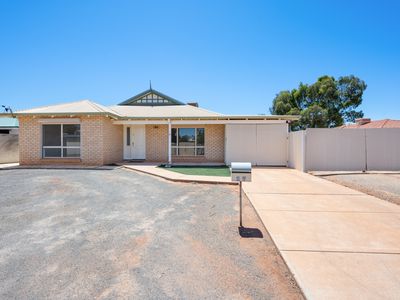 17 Nemesis Place, South Kalgoorlie