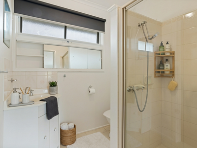 2 Donald St, Clayton