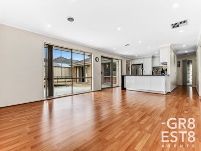 126 Strathaird Drive, Narre Warren South