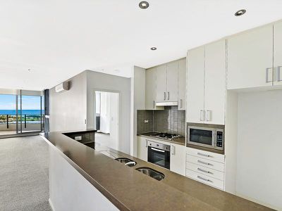 2204 / 4 Como Crescent, Southport