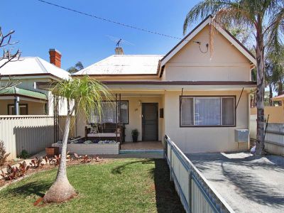 36 Piccadilly Street, Piccadilly