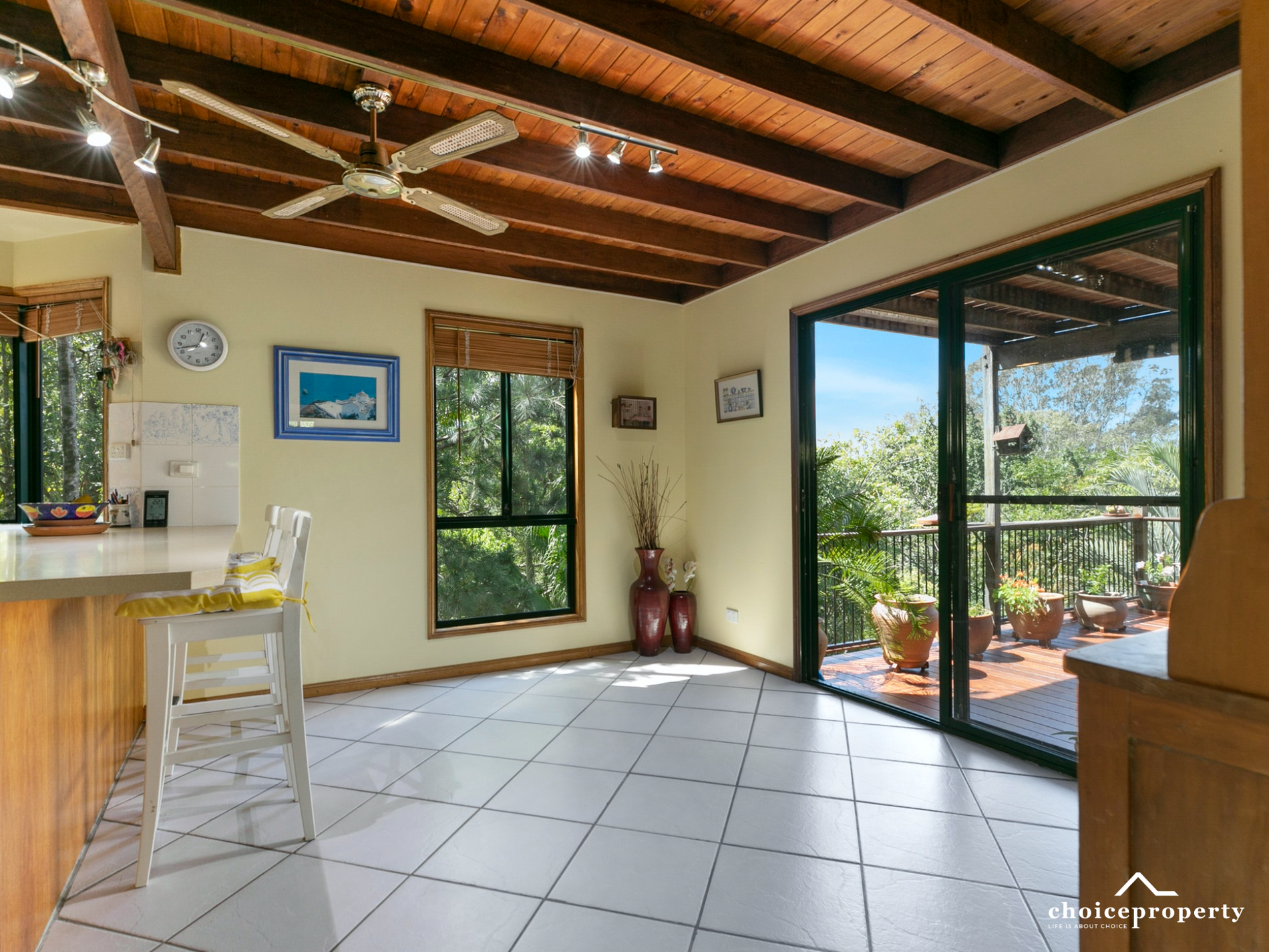 16 Bartle Frere Court, Doonan