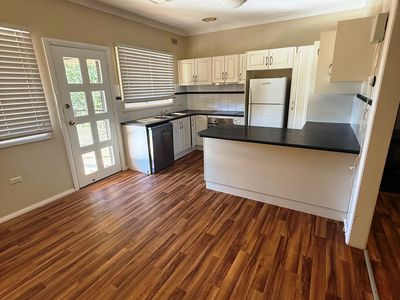 32 Banksia Crescent, Dubbo