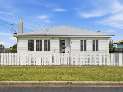 2 Paterson Crescent, George Town