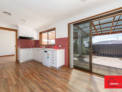 9 Macnamara Place, Chisholm