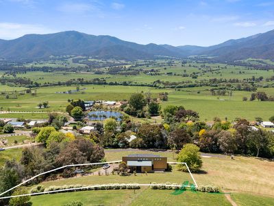 21 Ranch Road, Tawonga South