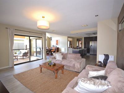 22 Hores Lane , Tawonga