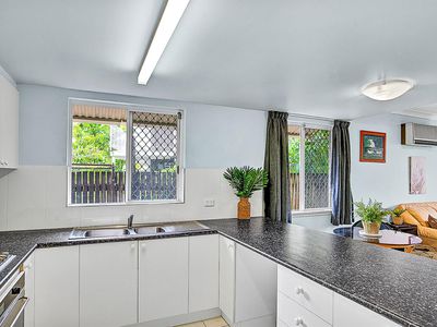 12 / 3 Quetta Close, Manoora