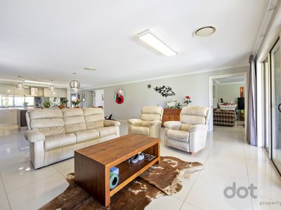 7 John Roach Close, Dubbo