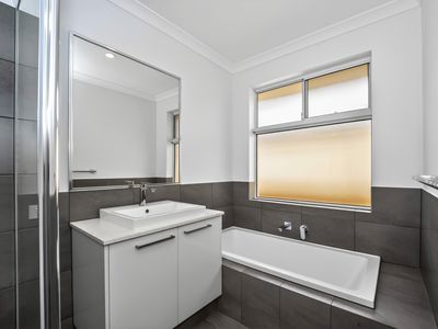 7 ELATION GROVE, Baldivis